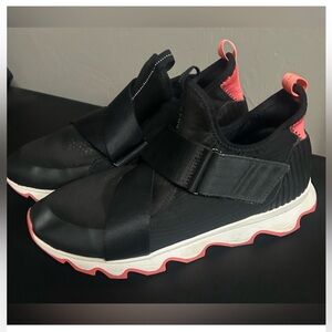 Sorel Kinetic Black Hook & Loop Sneakers Shoes LL5367-010 | Women's Size 9